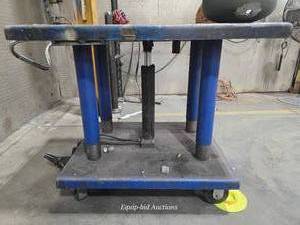 lot 48677 image: Industrial Hydraulic Lift Table Cart&nbsp