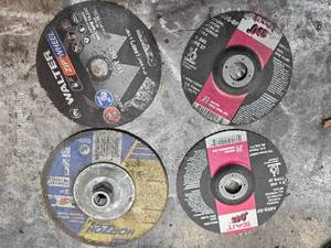 lot 48710 image: (4) Assorted Grinding and Cutting Wheels Lot