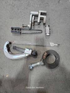 lot 49020 image: Ridgid Pipe Cutting Tool Set with Accessories