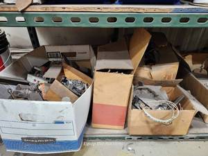 lot 48534 image: Lot of Toyota OEM Parts and Components