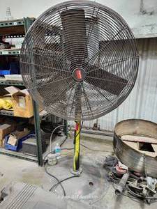 lot 48536 image: Dayton 30 Commercial Pedestal Fan Model 1RWB5B
