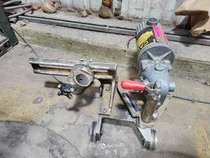 lot 48538 image: Industrial Electric Motor Assembly with Mounting Bracket