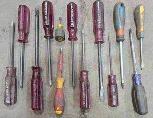 lot 49032 image: Alloy Steel Screwdriver Set