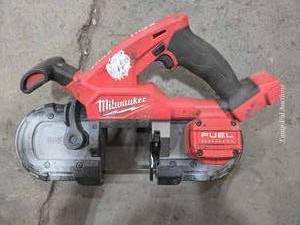 lot 49040 image: Milwaukee M18 FUEL Cordless Band Saw
