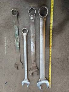 lot 49045 image: Professional Large Combination Wrenches - Set of 4&nbsp