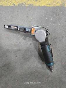 lot 49059 image: Dynabrade Dynafine II Belt Sander Model 40320&nbsp