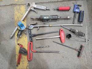 lot 49071 image: Mixed Lot of Professional AutoShop Tools