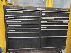 lot 34195 image: Craftsman Ball Bearing GripLatch Tool Cabinet