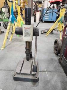 lot 49184 image: Pryor Industrial Marking Stand - 2012 Model