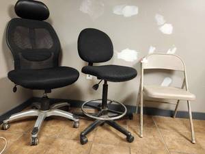 lot 49212 image: Office Chair Set - Ergonomic Task Chair, Drafting Stool &amp Folding Chair