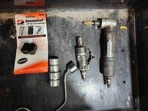 lot 36826 image: Professional Air Tool Set with Dynaswivel Connector&nbsp