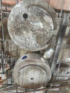 lot 48609 image: (2) Used Industrial Hydraulic Cylinder Top Cap&nbsp