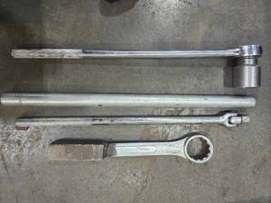 lot 48650 image: Professional Heavy Duty Socket Wrench Set with Extensions&nbsp