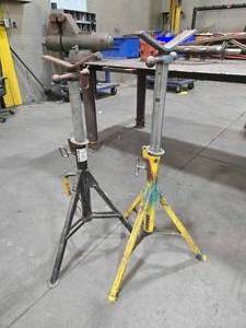 lot 49078 image: Sumner 2500lb Industrial Pipe Jack Stands