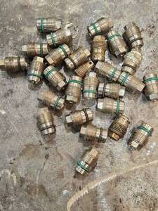 lot 49103 image: Used Industrial Hydraulic Quick Connect Couplings Lot&nbsp