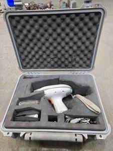 lot 49134 image: Thermo Electron NITON XRF Analyzer with Case&nbsp