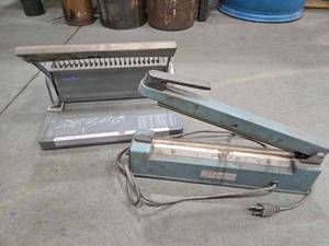 lot 49135 image: Vintage American Intnl Electric Impulse Sealer AIE-305&nbsp