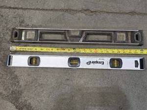 lot 49141 image: Empire 24-inch Professional Level