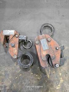 lot 34215 image: Renfroe Model M Horizontal Lifting Clamps - Set of 2