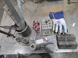 lot 48716 image: Industrial Welding Tool Set with Tungsten Electrodes&nbsp