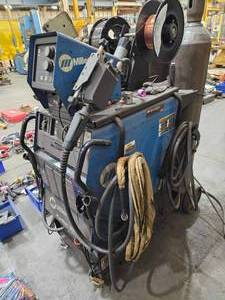 lot 35 image: Miller PipeWorx 400 Welding System Model #907382