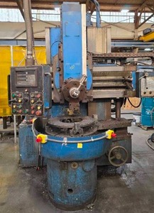 lot 33 image: Knuth VDM 800 Vertical Turret Lathe