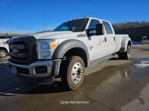 lot 13 image: 2011 Ford F-450 Super Duty Crew Cab 4x4 Dually