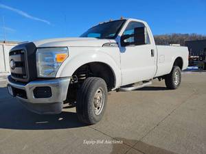 lot 14 image: 2012 Ford F-350 Super Duty Regular Cab Pickup