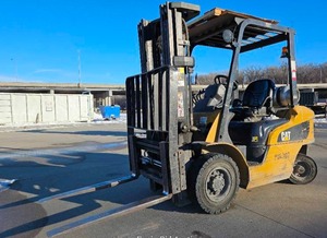 lot 18 image: 2008 CAT P5000 LP Gas Forklift - Hours 4,816