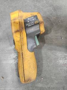 lot 49245 image: Fluke 62 MAX IR Thermometer - Used Professional Grade