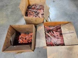 lot 49248 image: Signode Metal Strapping Seals - Bulk Lot