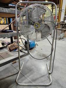 lot 49265 image: Industrial Airmaster Pedestal Fan with Speed Control