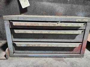 lot 49270 image: Huot USA Fractional Drill Bit Cabinet