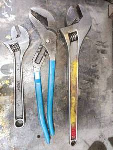 lot 49280 image: Vintage American-Made Adjustable Wrench Set
