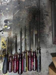 lot 49281 image: &nbspAlloy Steel USA Screwdriver Set