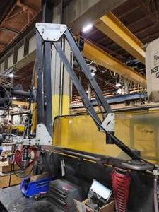 lot 49289 image: Industrial FlexArm Pneumatic Tapping Unit&nbsp