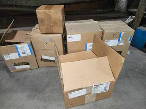 lot 49297 image: Band-It JS2199 Junior Smooth ID Stainless Steel Clamps - Bulk Lot&nbsp