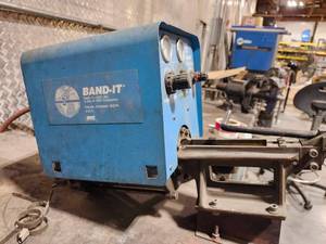lot 49298 image: Band-It S750 Air Operated Clamping Tool&nbsp