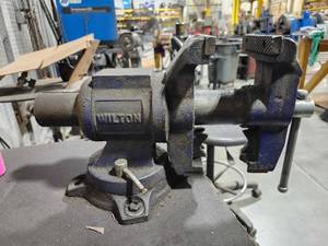 lot 49301 image: Wilton Bench Vise - Heavy Duty Workshop Tool