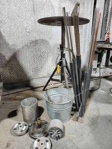 lot 49303 image: Industrial Welding Equipment Set with Stand&nbsp
