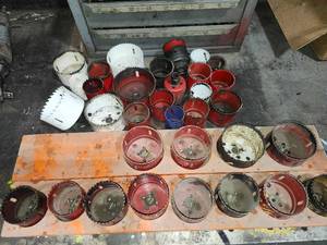 lot 49308 image: Lot of Used Hole Saw Cutting Bits