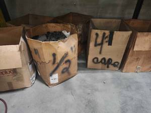 lot 49335 image: Bulk LDPE Pipe Caps - Blue and Black&nbsp