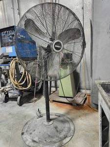 lot 49346 image: Lasko Industrial Pedestal Fan Model 3136