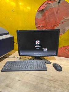 lot 34400 image: Lenovo ThinkCentre Desktop Computer Set with Monitor&nbsp