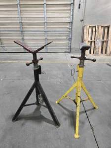 lot 34456 image: Sumner Pipe Jack Stands - Set of 2&nbsp