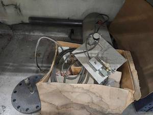 lot 49421 image: Industrial Hydraulic Control System with Storage Tank&nbsp