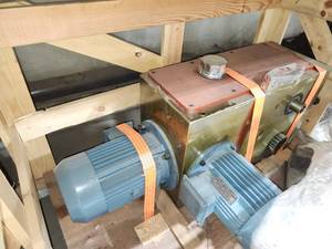 lot 49426 image: Industrial Gearbox Assembly with Dual Electric Motors