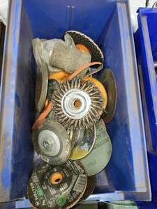 lot 49458 image: Assorted Grinding Wheels and Wire Brush Set