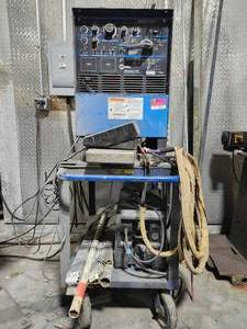 lot 35371 image: Miller Syncrowave 250 CCACDC Welder with Cart&nbsp