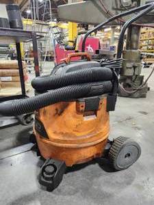lot 49371 image: Used Ridgid Shop Vacuum - Industrial Grade